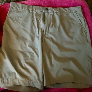 Men's PGA short. Gray. Size 36.